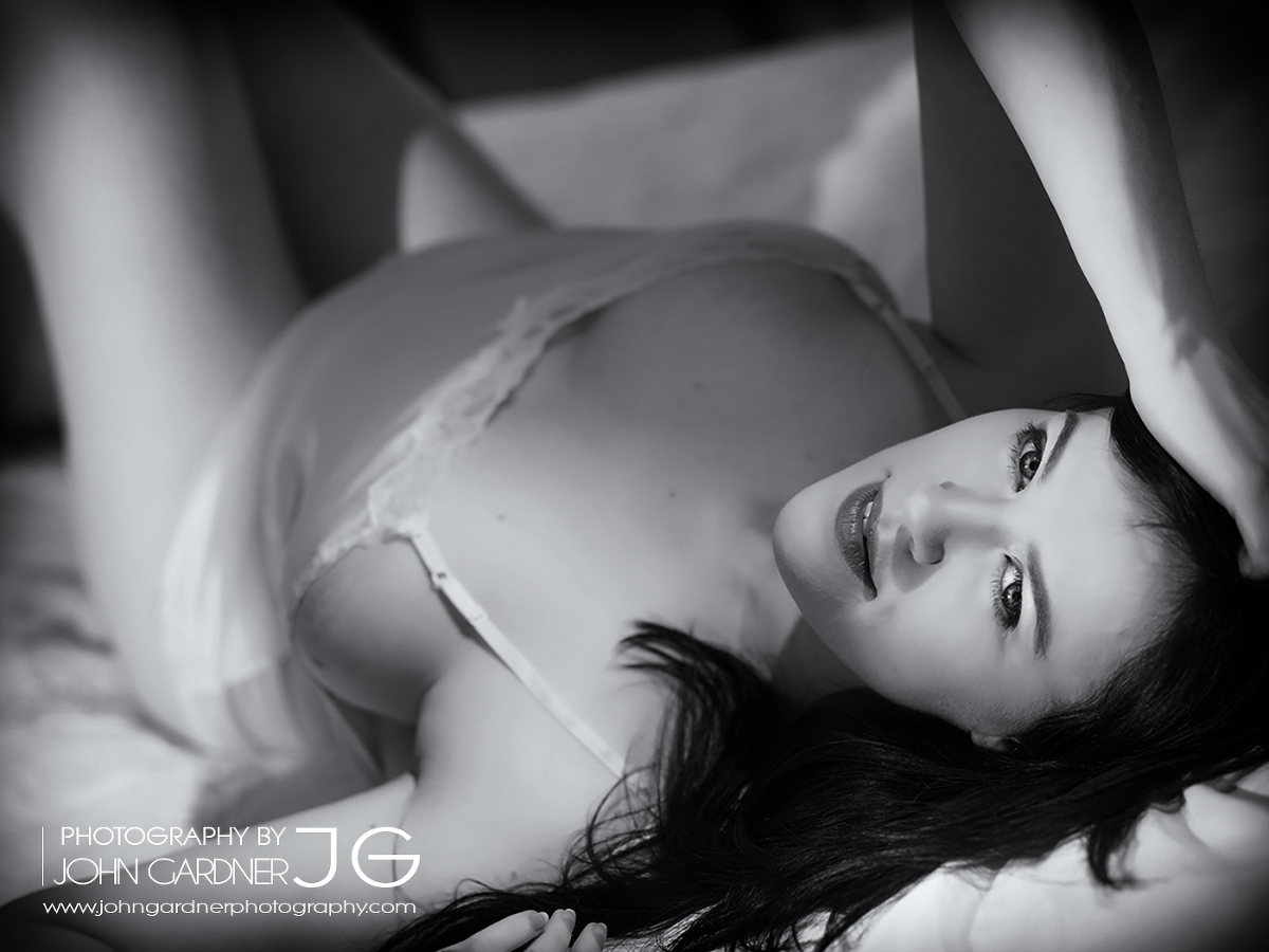 Hollywood boudoir photographer